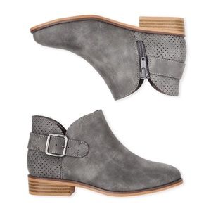 The Children’s Place Grey Buckle Booties